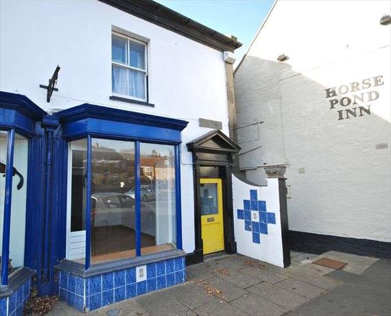 The Triangle  Castle Cary, BA7...